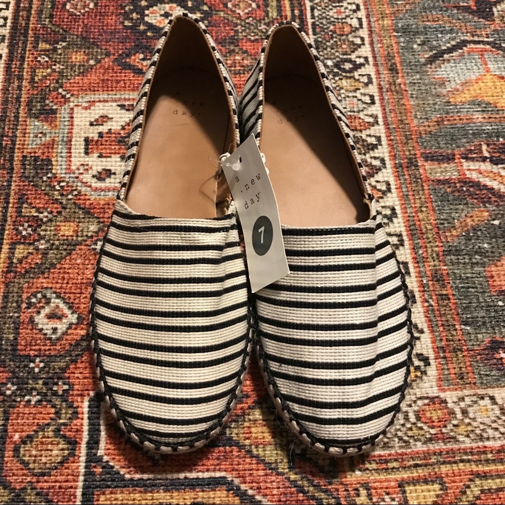 Striped size 7 espadrille flats